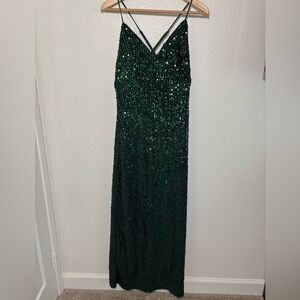 Studio 124 Elegant Bodycon Dark Green Sequin Dress Size Medium | formal | dressy